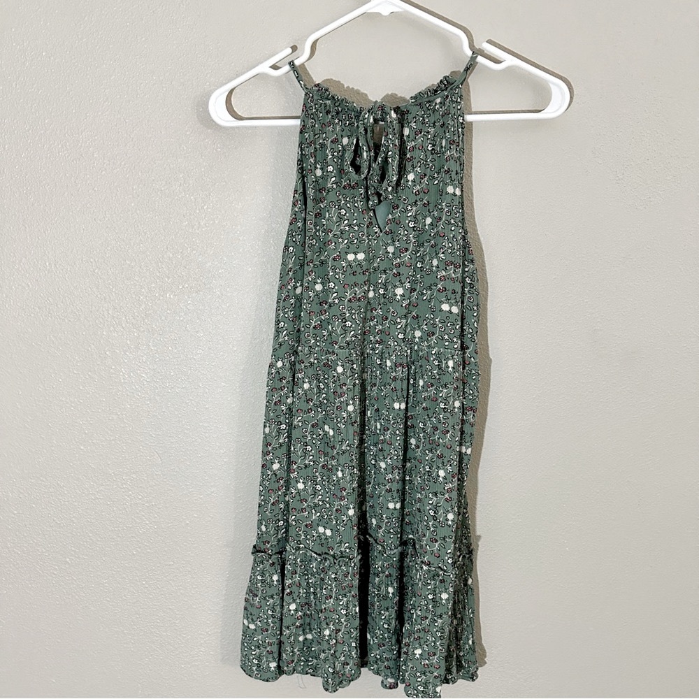 Flowy tie back Trixxi mini green floral dress. Size medium.